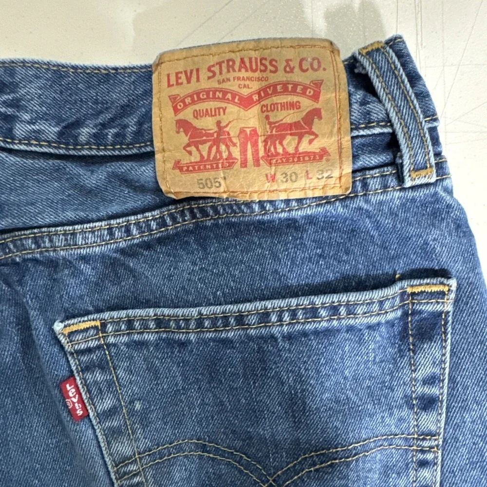 Levis 505 Jeans Mens‎ Sz 30x32 (28x30) Blue Distressed Faded Workwear Dark Denim